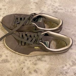 Puma suede size 9 mens shoes